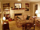 Living Room E.JPG (161100 bytes)